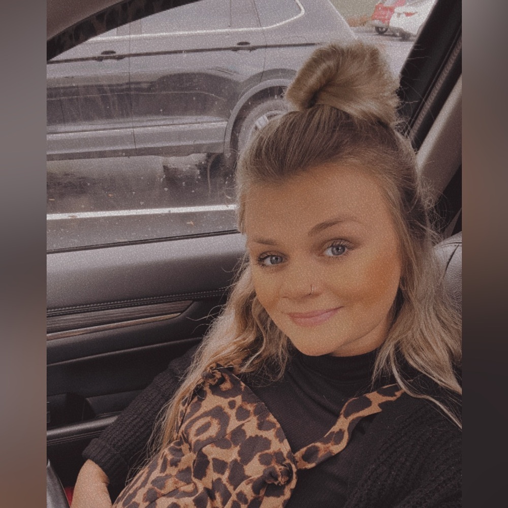 Meet your Posher, Jennifer